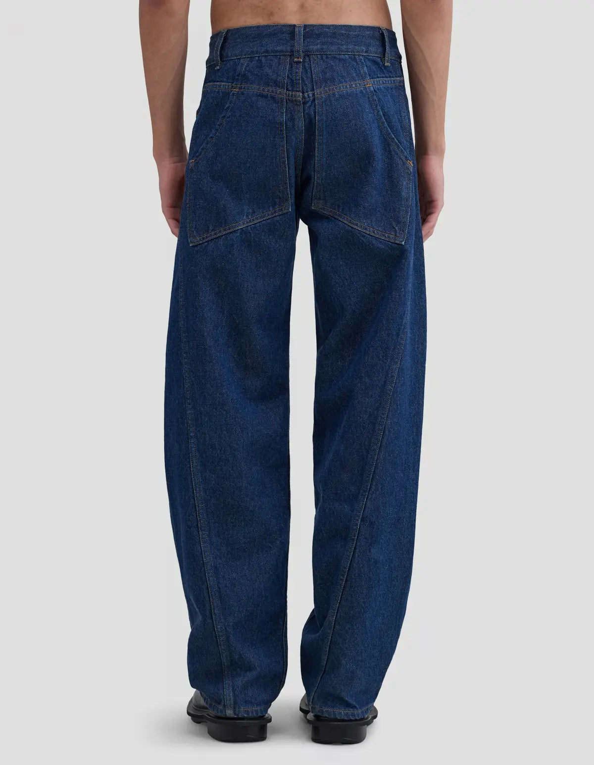 Bend Jean in Indigo