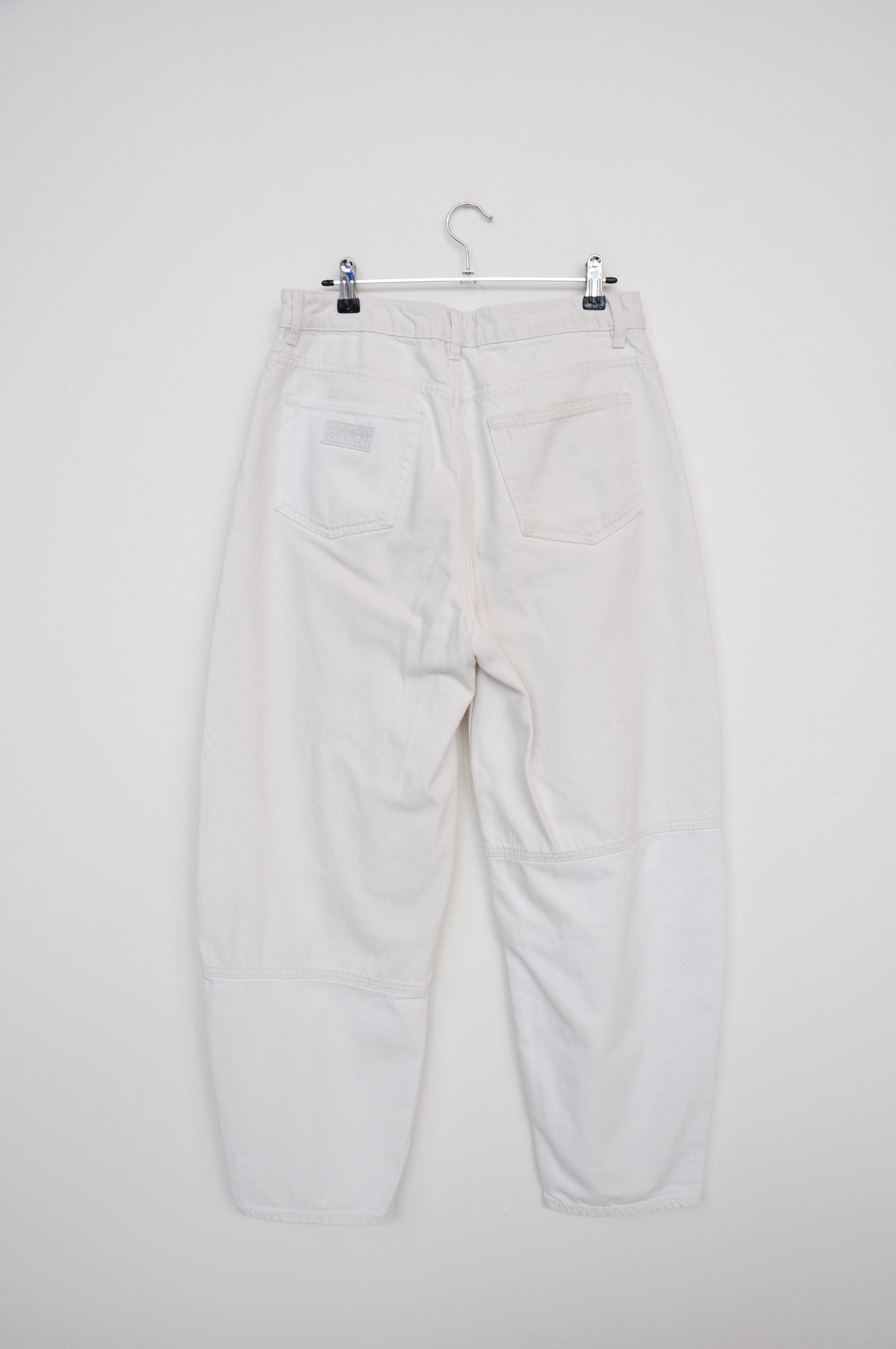Ganni Barrel Jeans - White