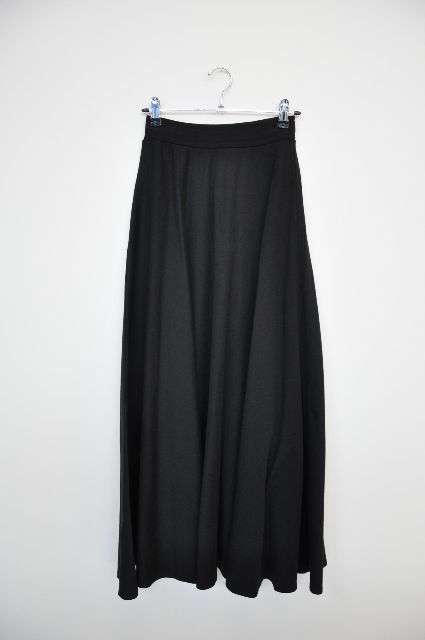Kowtow Long Skirt - black