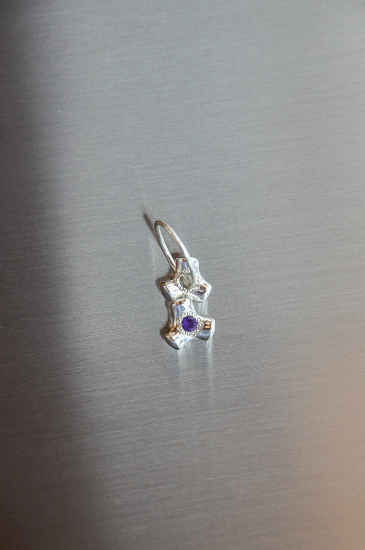 Double Knuckle Single Sleeper in Amethyst