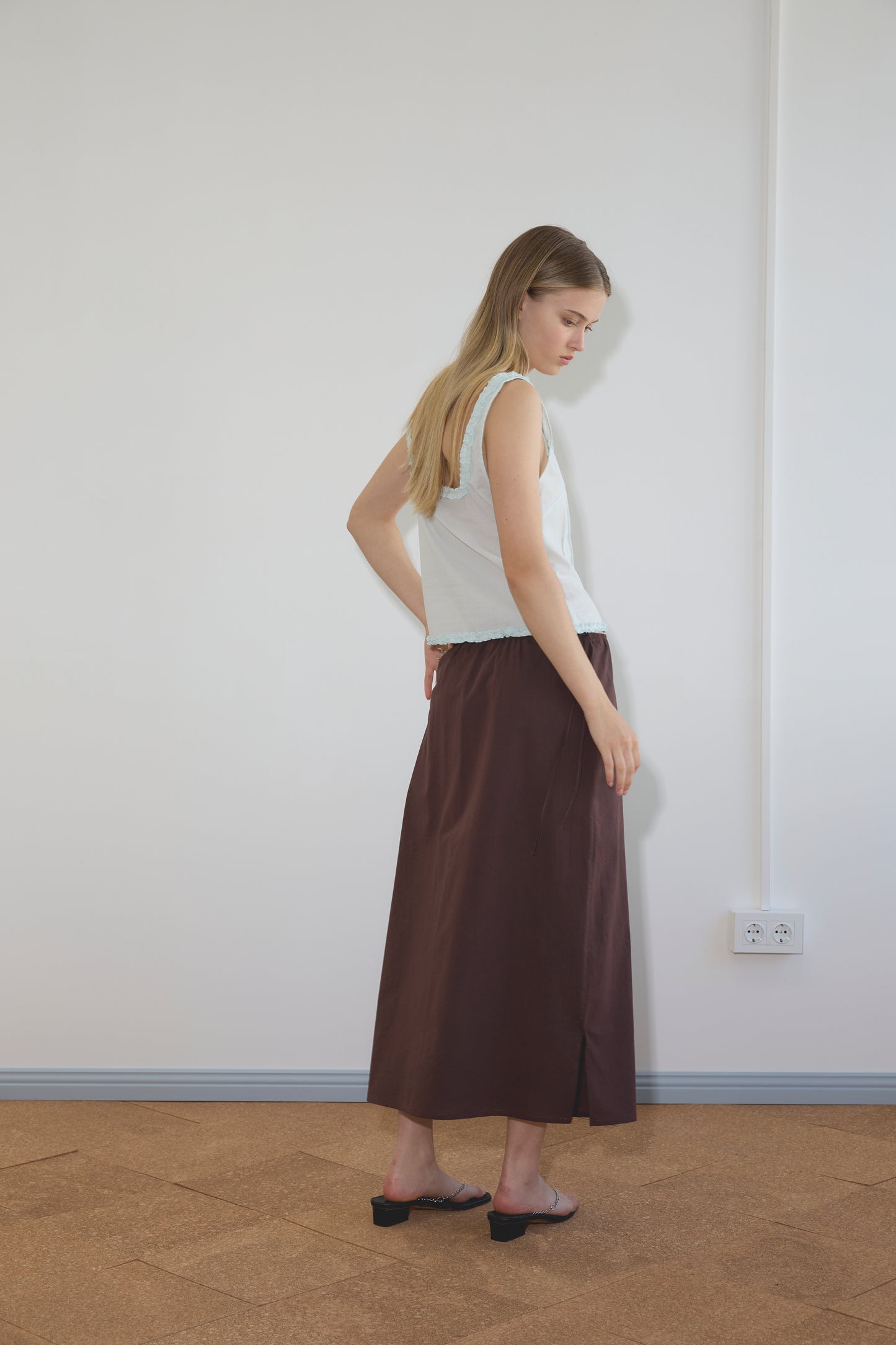Mid Day Skirt in Umber