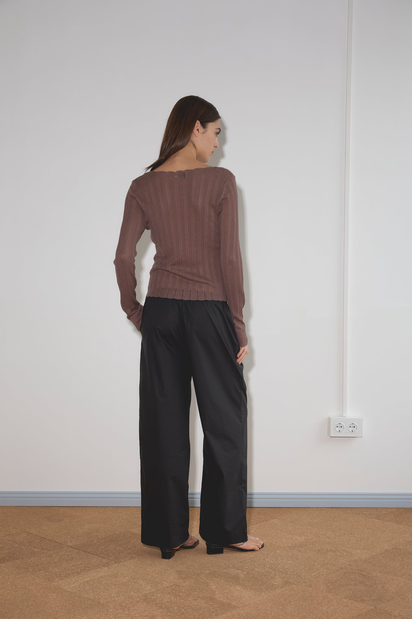 Ease Trouser in Black