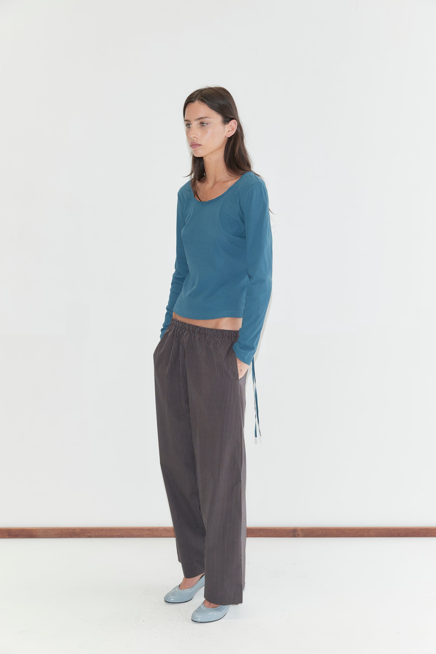 Ease Trouser in Brown, Blue Stripe