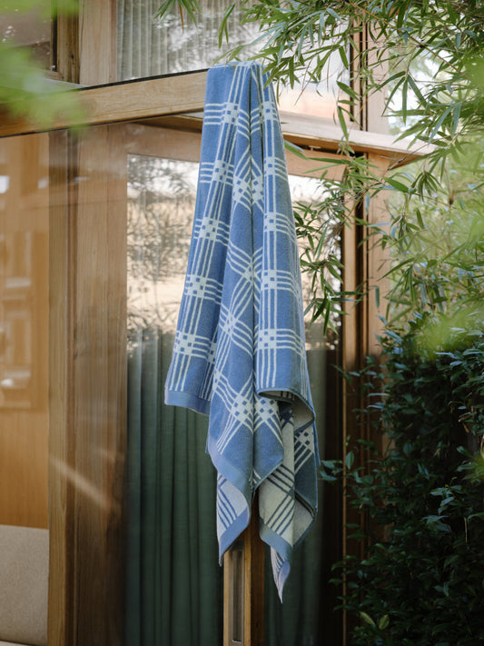 Frisa Pool Towel in Celeste & Chalk