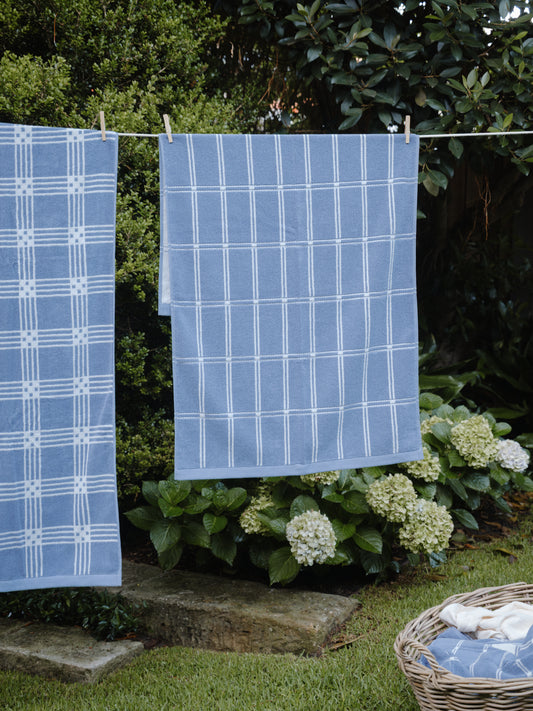 Sorn Bath Towel in Celeste & Chalk