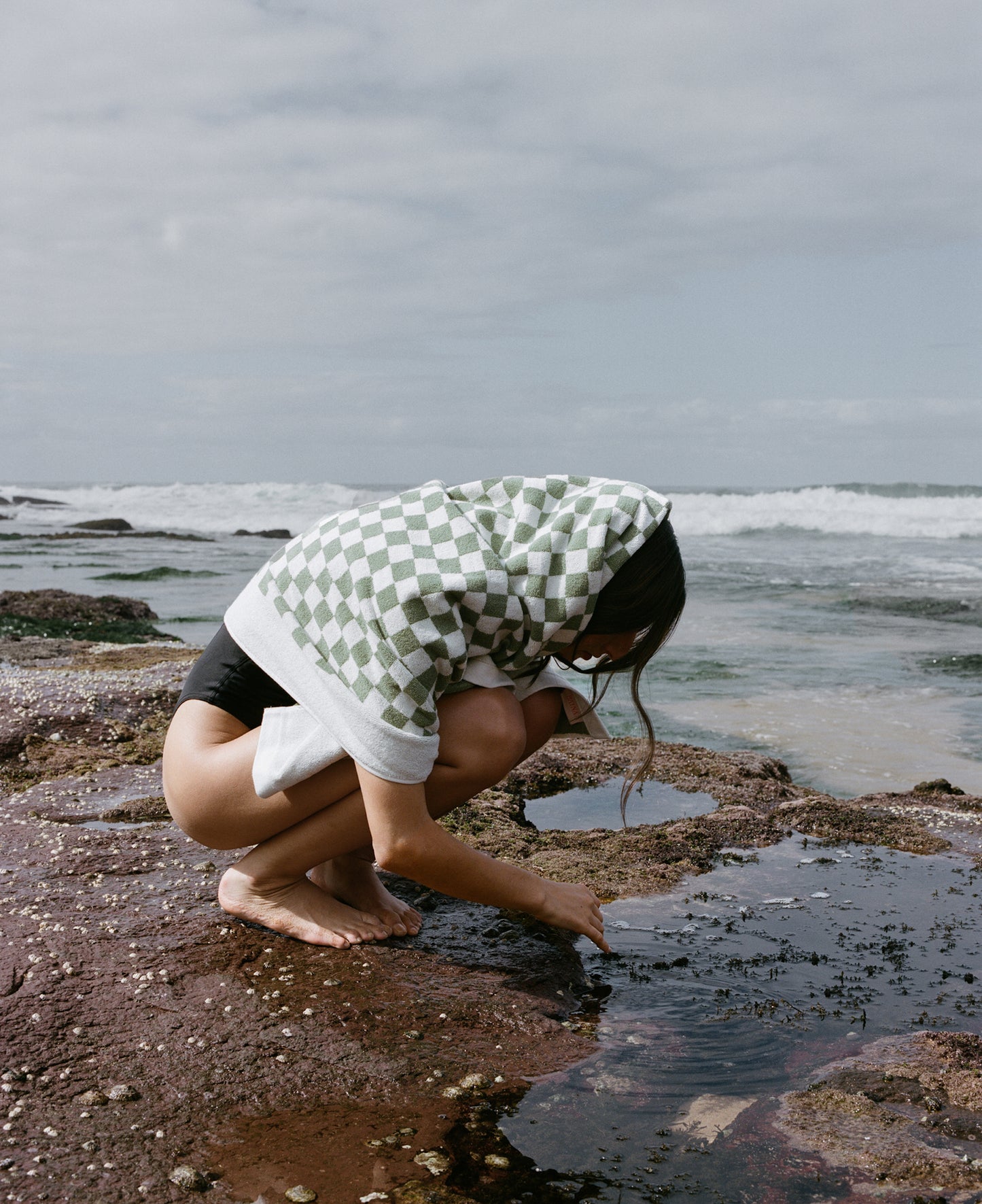 Roman Pool Towel in Sage & Chalk