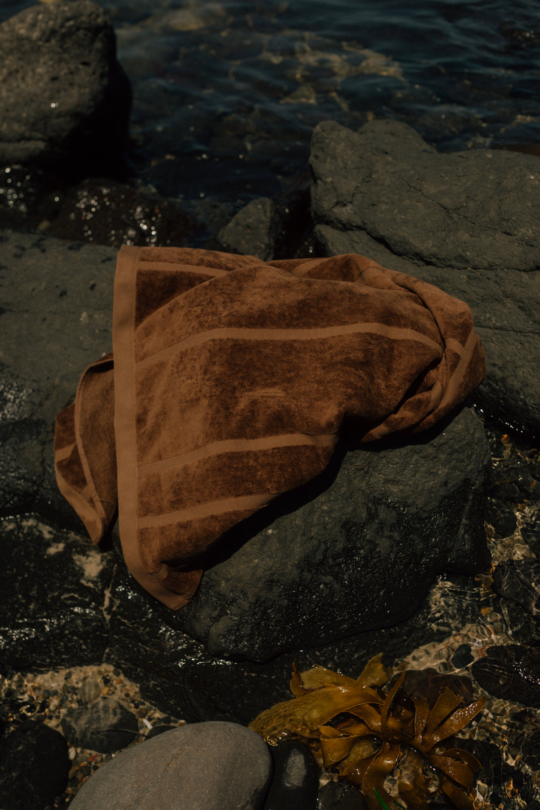 Woodford Pool Towel in Tabac