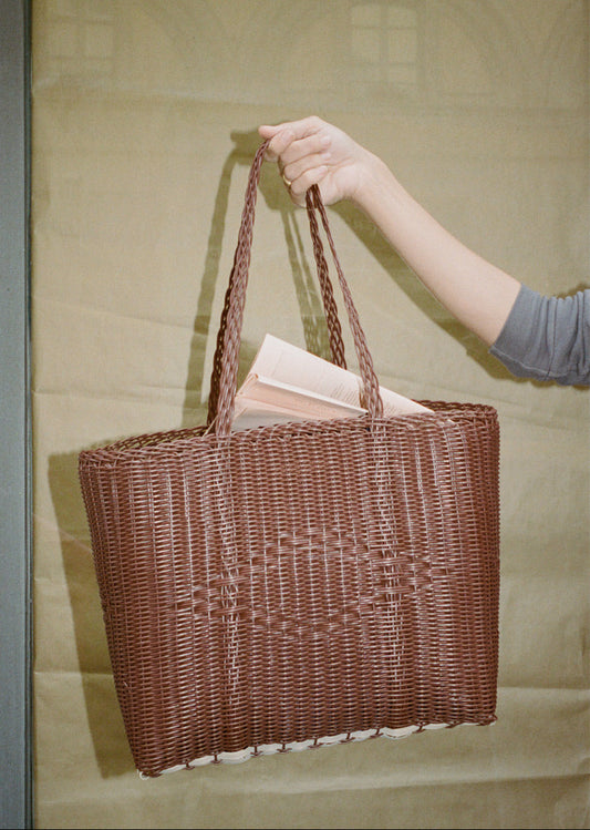 Basket Tote Medium in Chocolate
