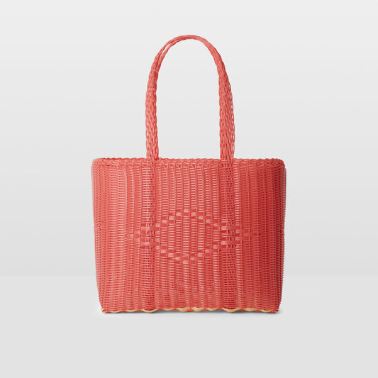 Basket Tote Medium in Strawberry