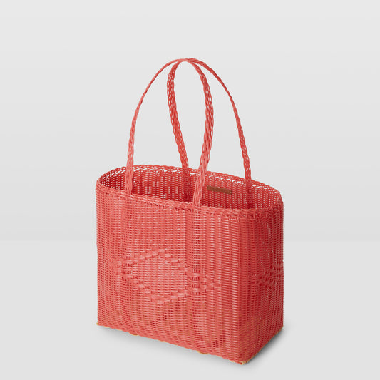 Basket Tote Medium in Strawberry