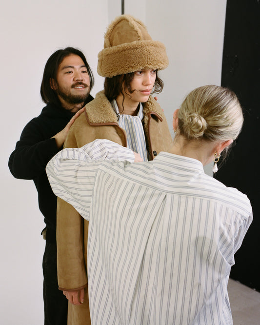 Suede Back Curly Seam Out Cap in Tan