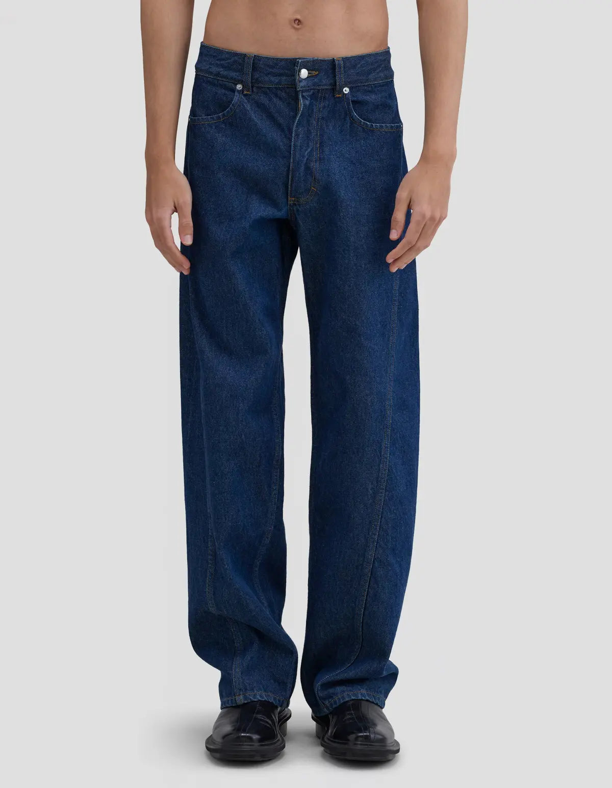 Bend Jean in Indigo