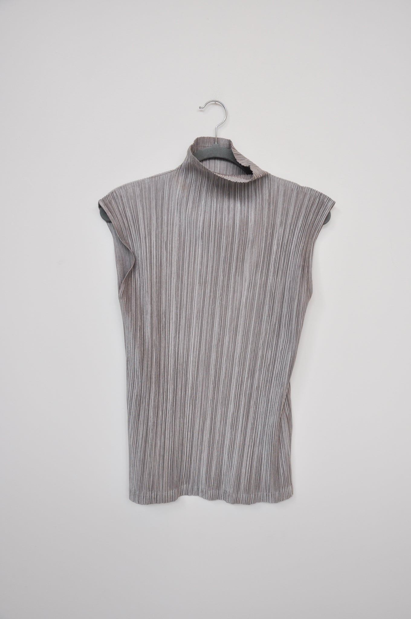 Issey Miyake Top - silver
