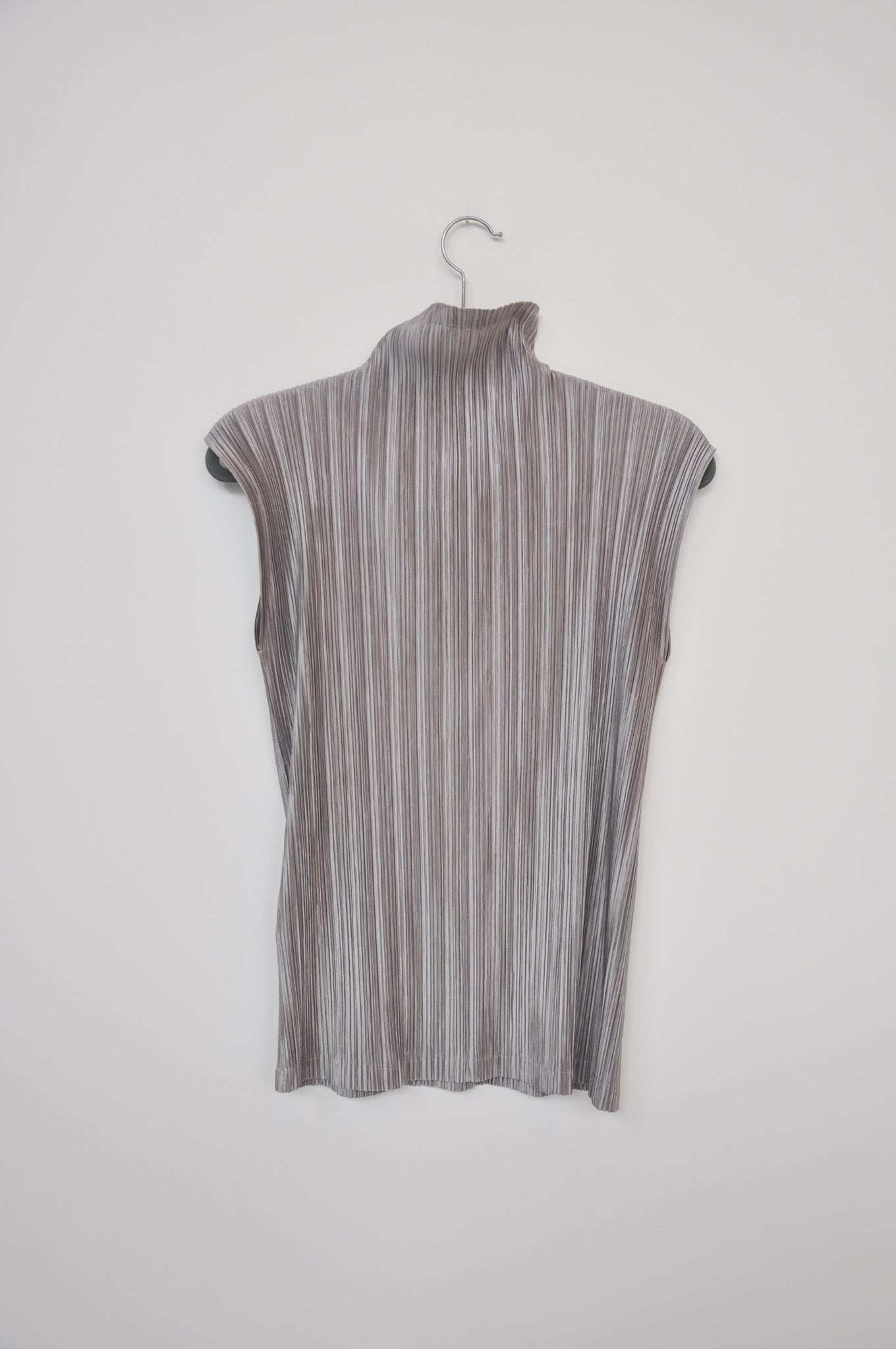 Issey Miyake Top - silver