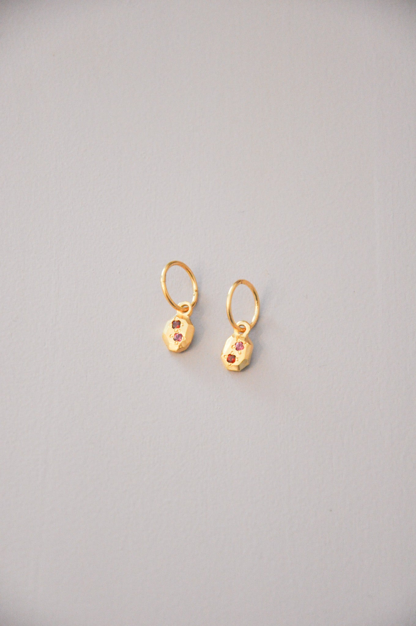 Speckled Earrings in Garnet & Gold