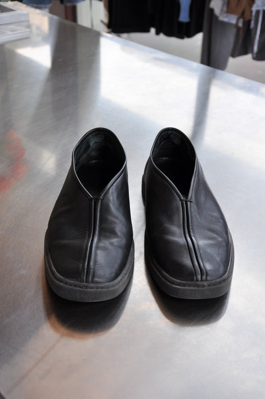 Lemaire Piped Leather Slip-on Loafters - Black