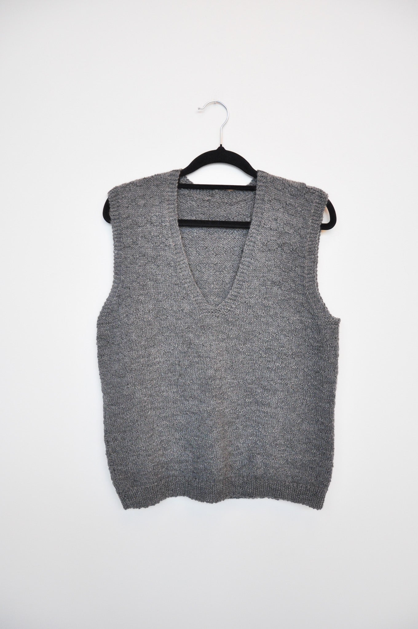 Knitted Vest - Grey Cable