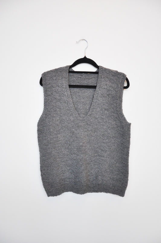 Knitted Vest - Grey Cable