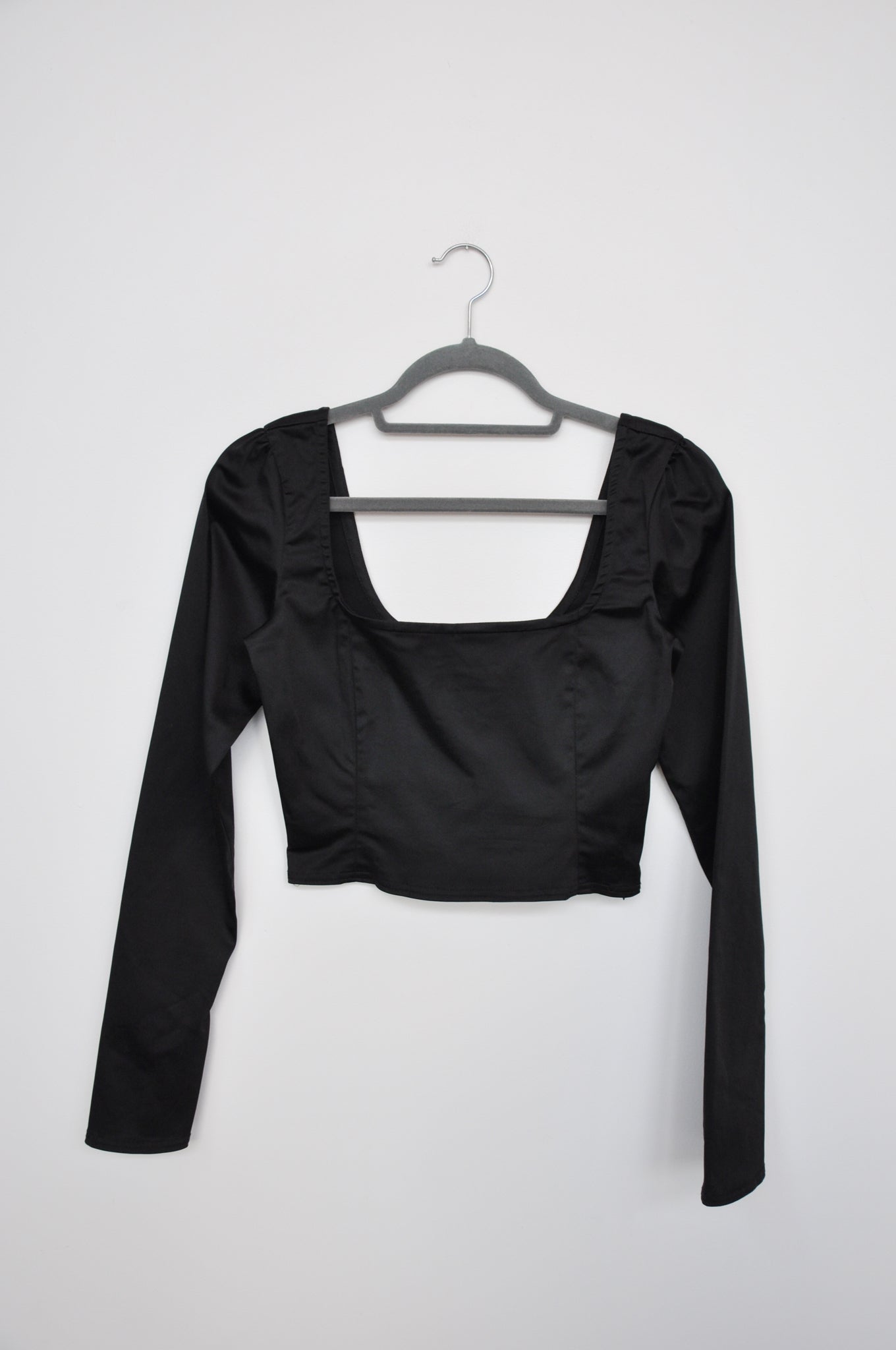 Tansey Crop Long Sleeve - black