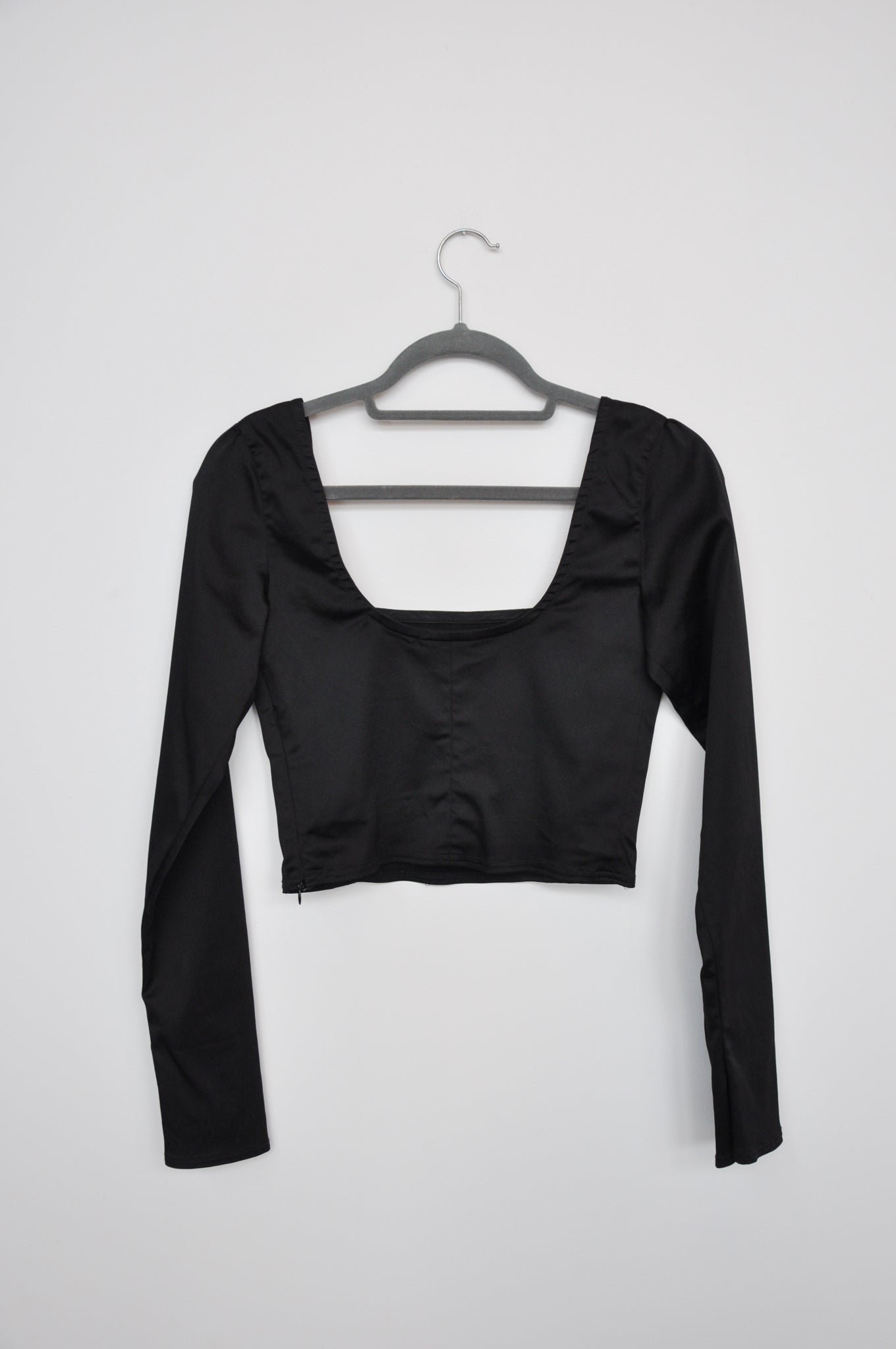 Tansey Crop Long Sleeve - black