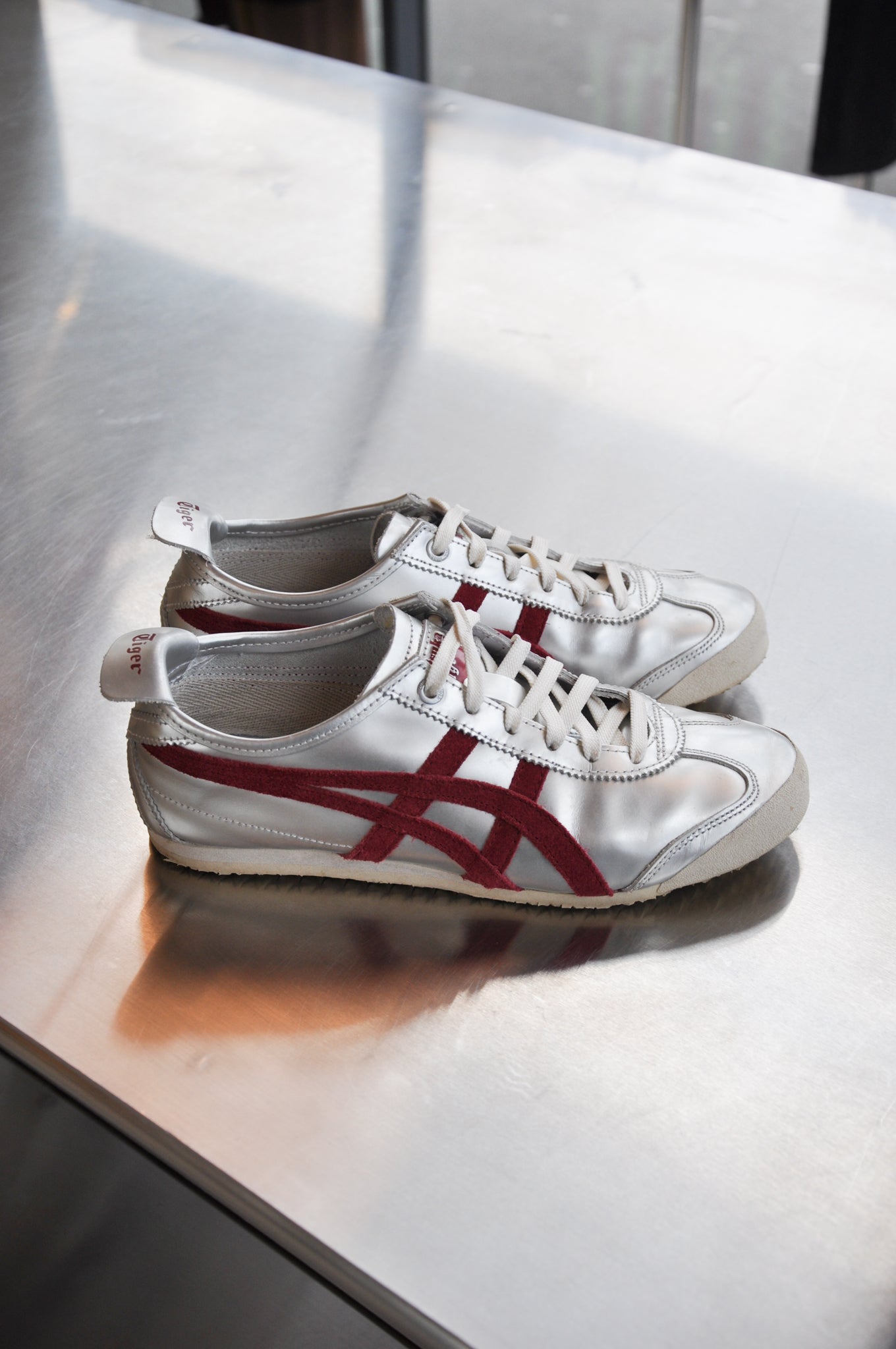 Onitsuka Tiger Mexico 66 - silver beet red