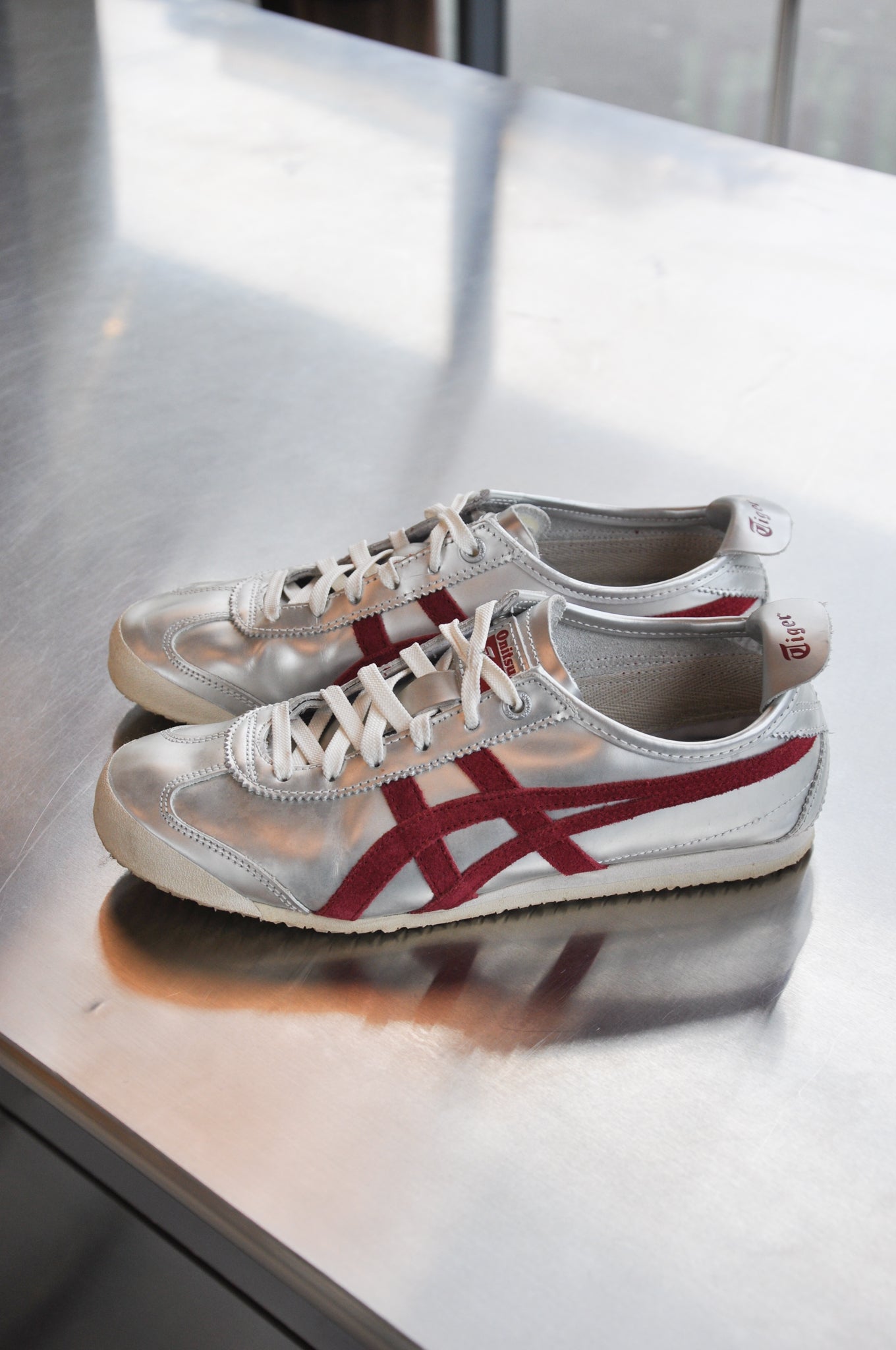 Onitsuka Tiger Mexico 66 - silver beet red