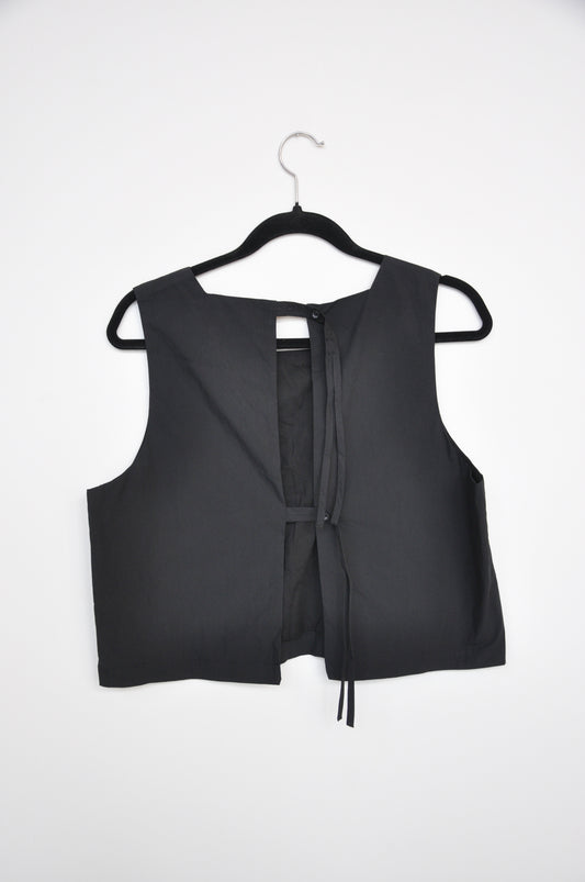 Alpha60 Cropped Tank Top -black