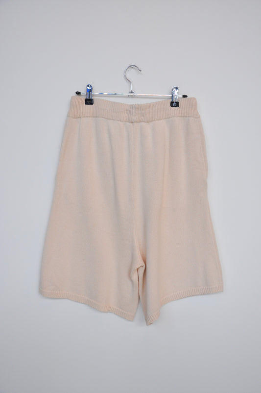 Kowtow Shorts - cream