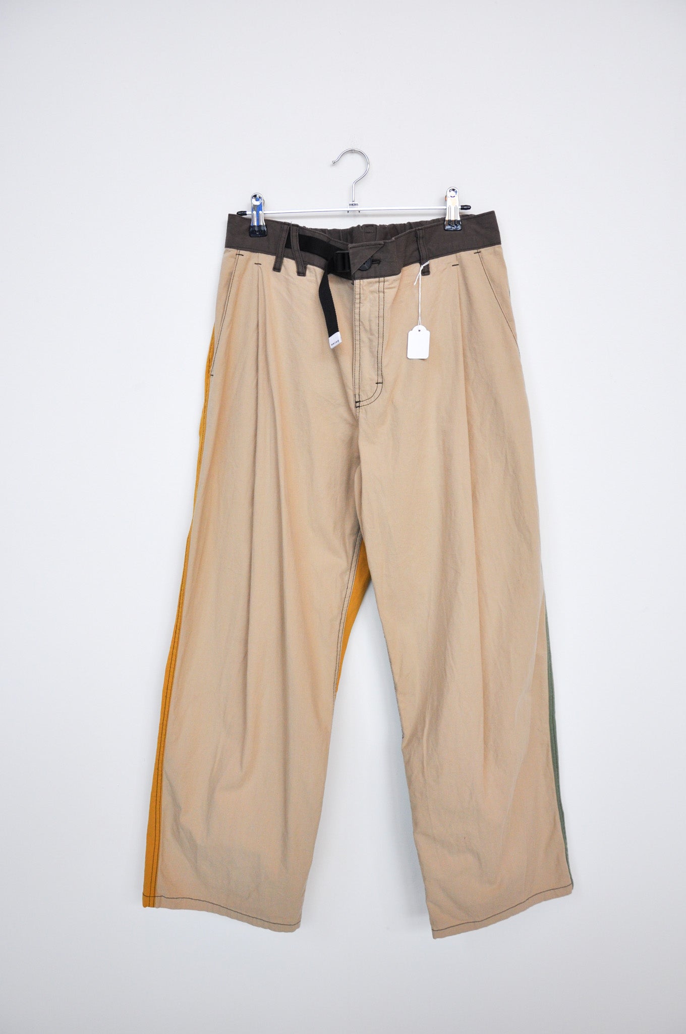 ORUMM Wide Tuck Pants - Sand/Green/Yellow