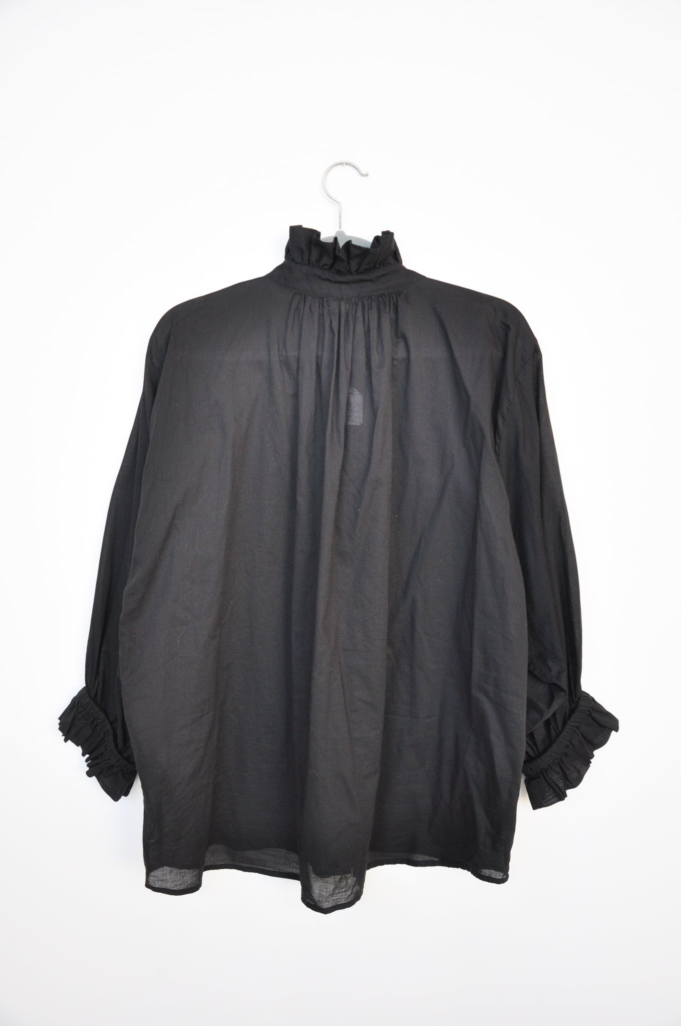 Måhsa Frilled Cotton Shirt - Black