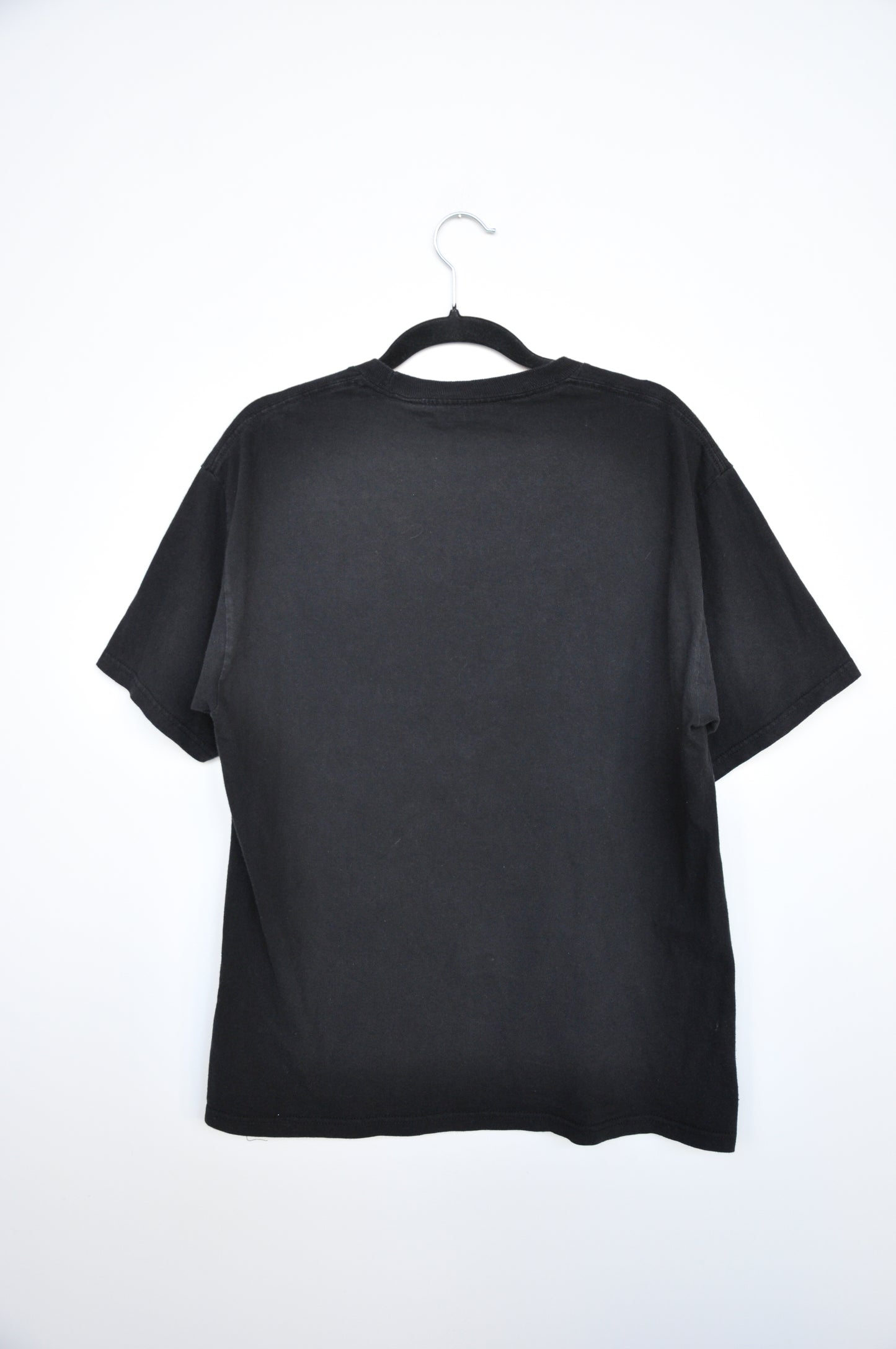 'Pussy Builds Strong Bones' Tee - black/white