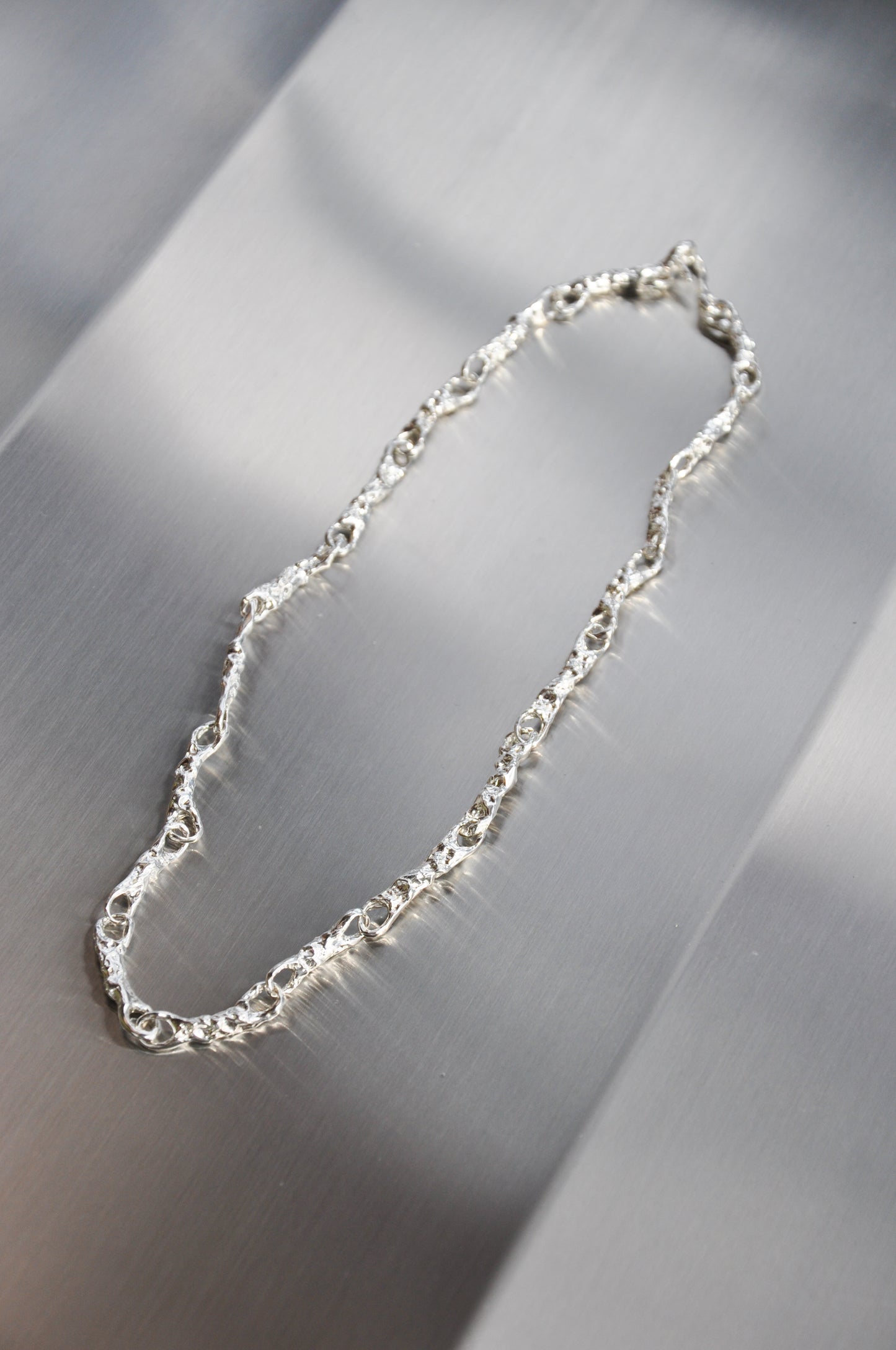 Sculpted Chain Necklace in Silver