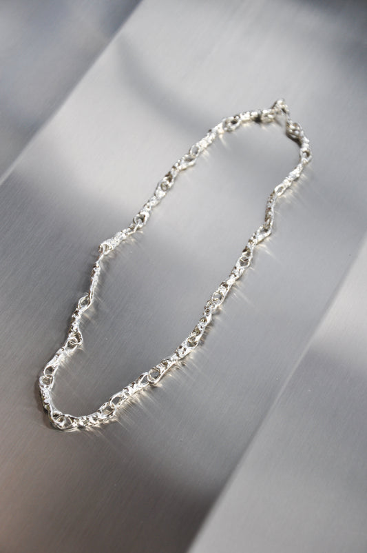 Sculpted Chain Necklace in Silver