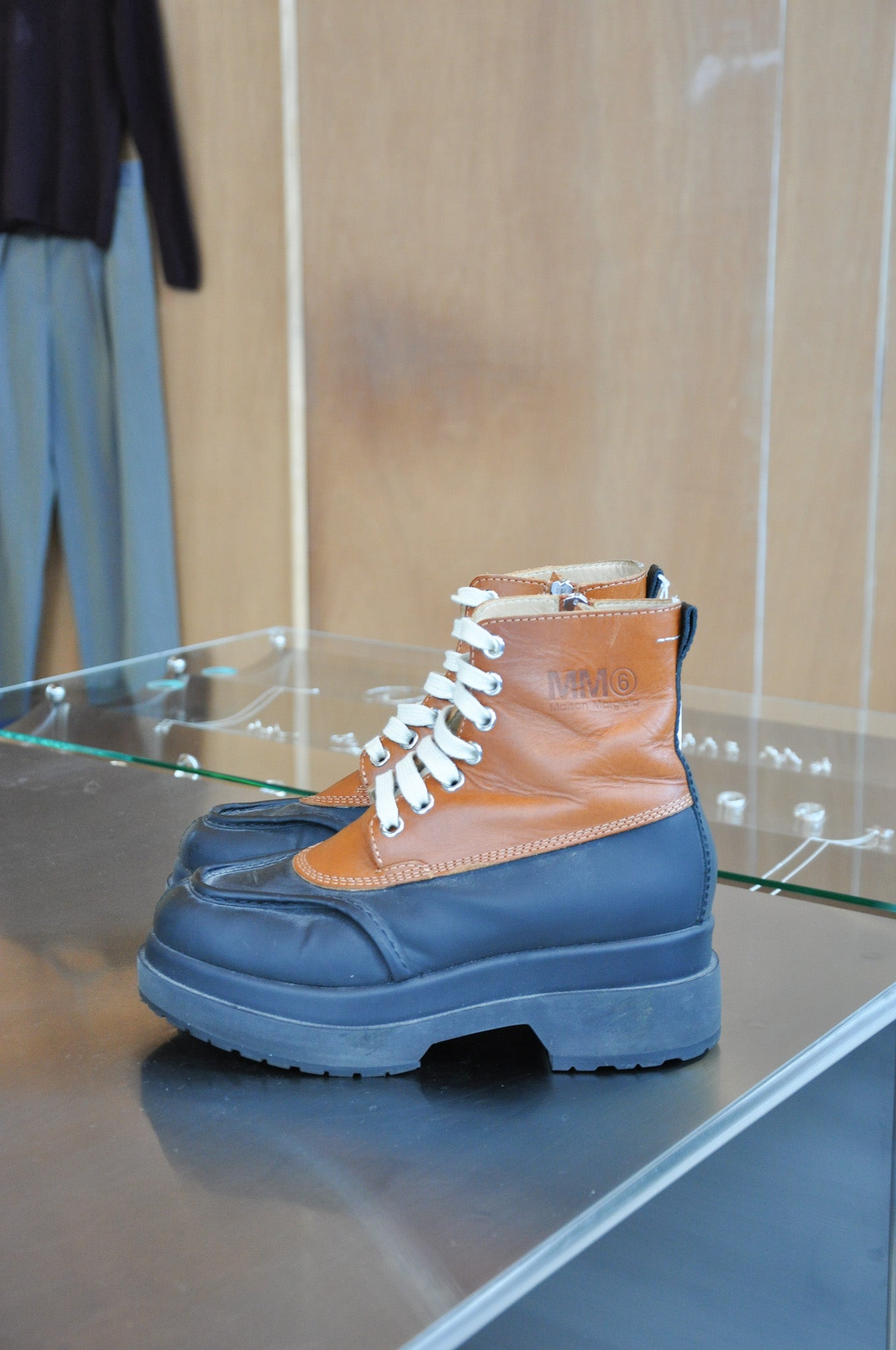 Maison Margiela Hiking Boots - Tan/Black
