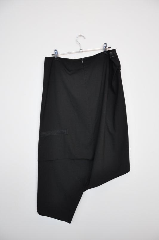 Cop. Copine Asymmetrical Skirt - Black