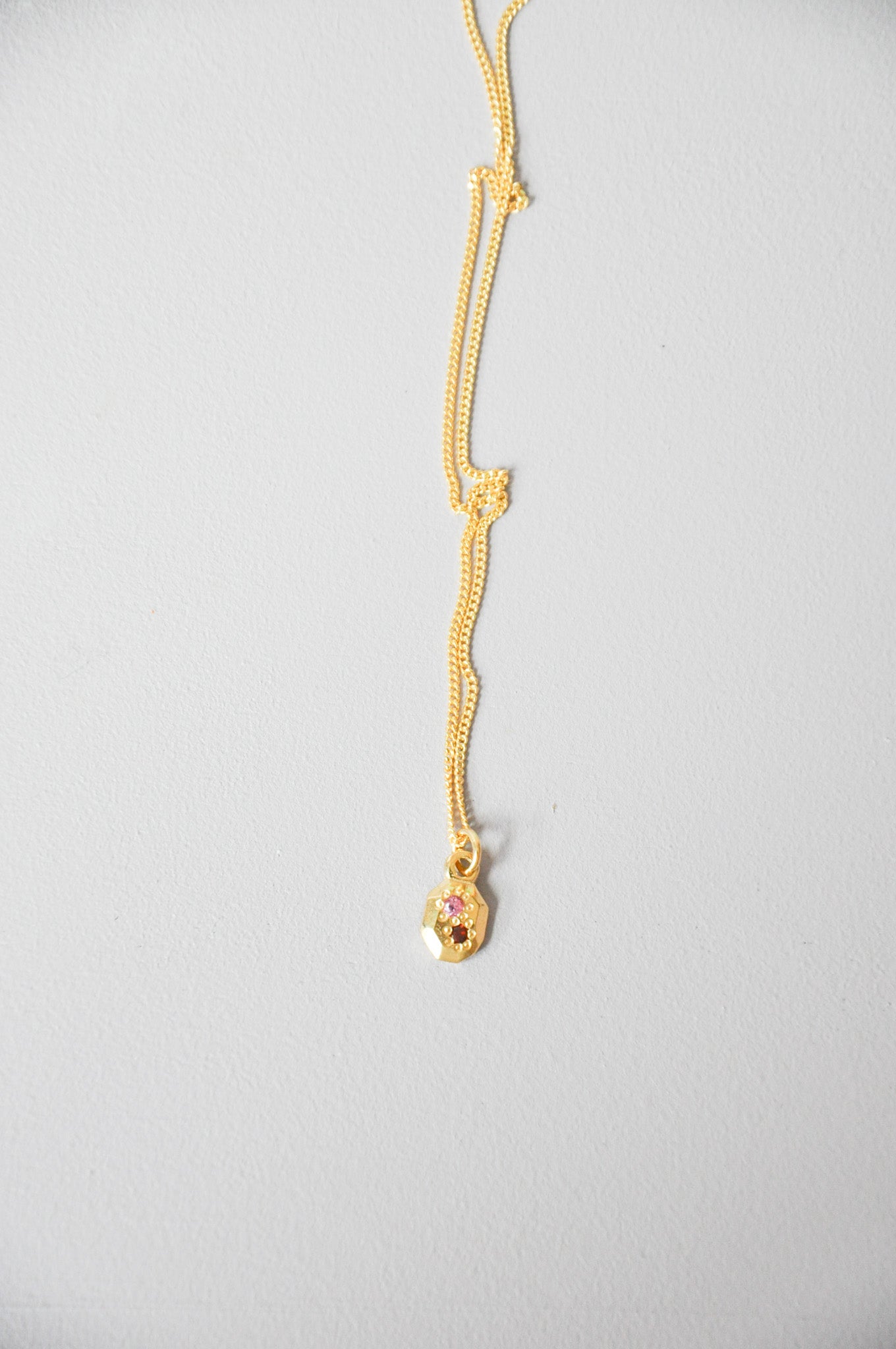 Speckled Necklace in Garnet & Gold