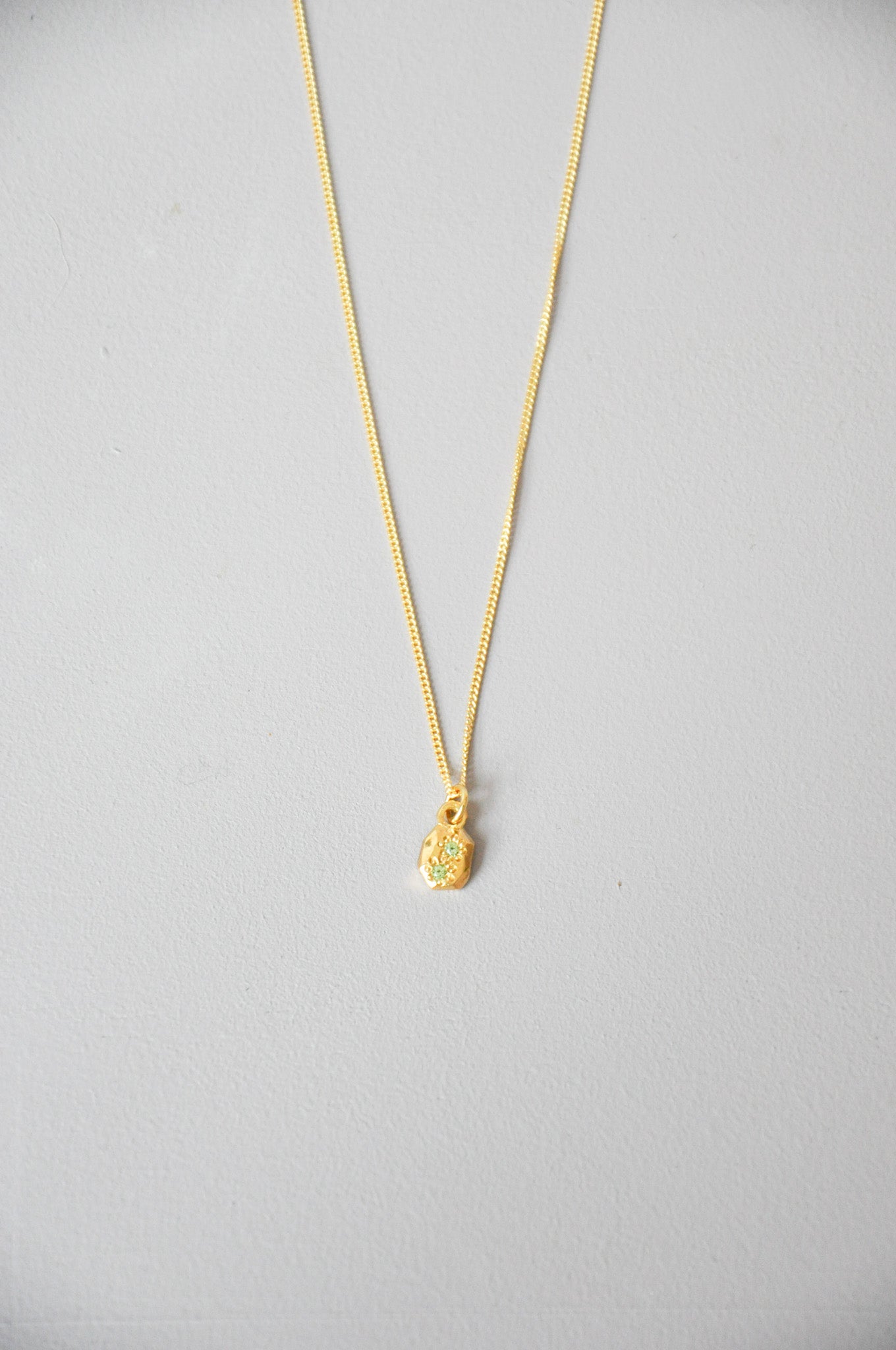 Speckled Necklace in Peridot & Gold