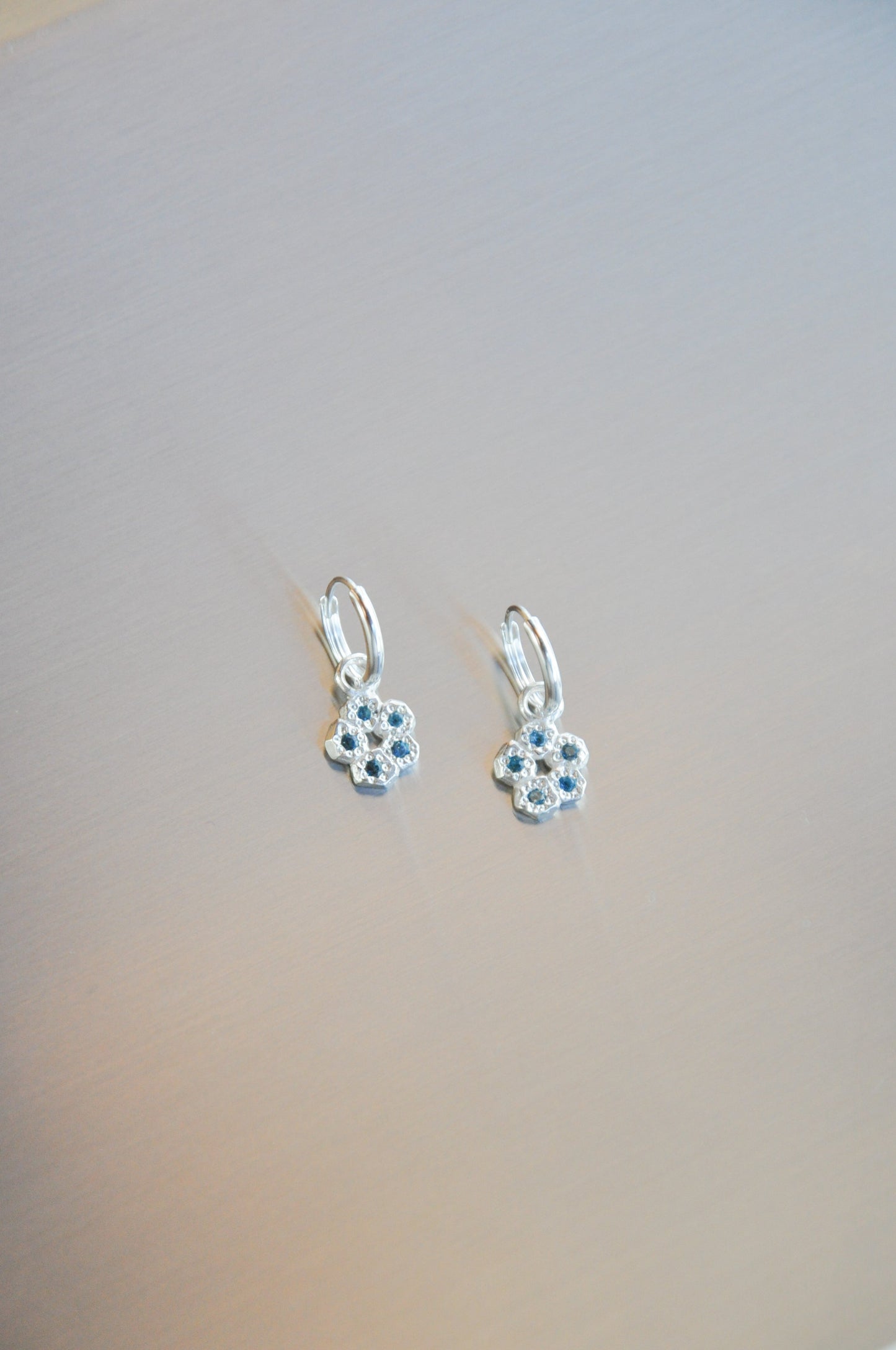 Little Daisy Chain Earrings in Silver & Topaz