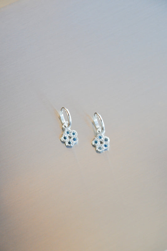 Little Daisy Chain Earrings in Silver & Topaz