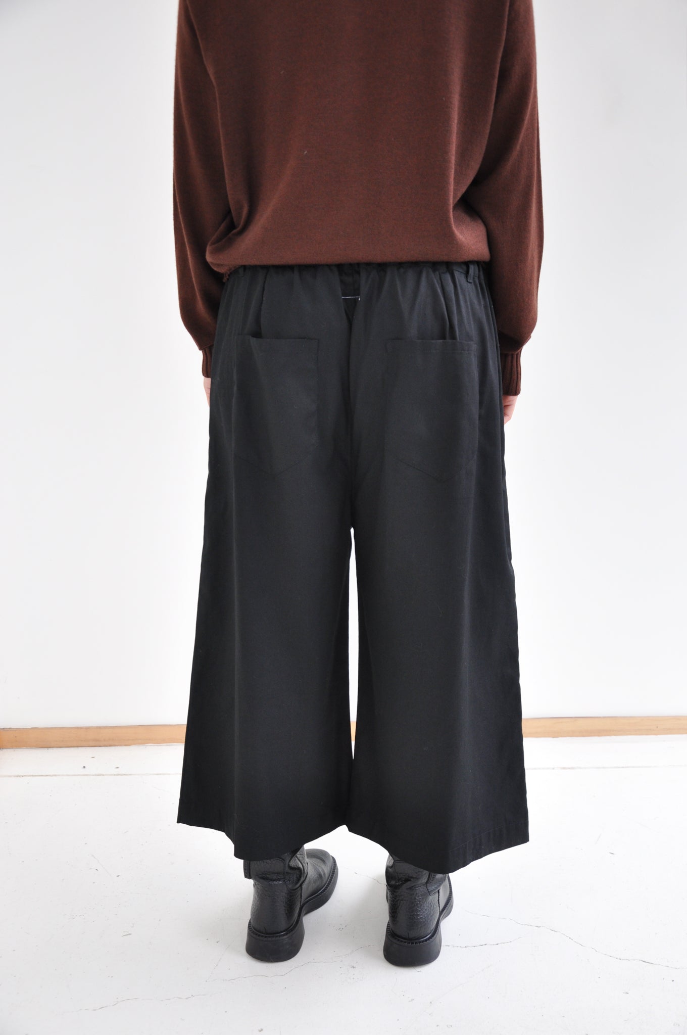 Smoky Quartz Shorts in Black