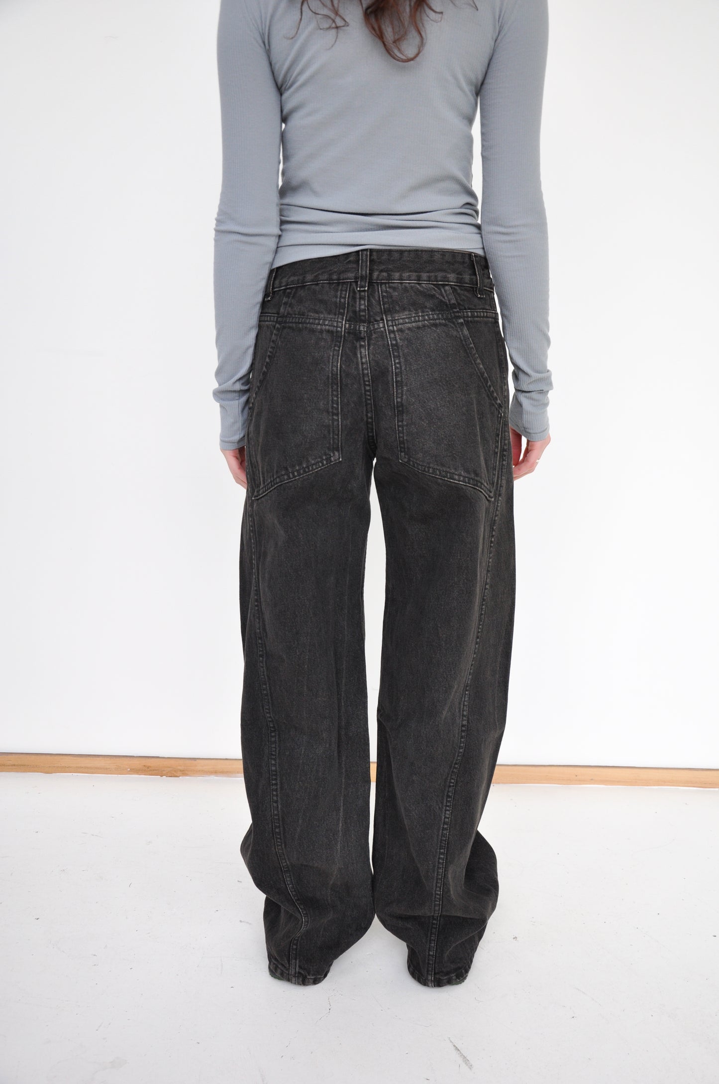 Bend Jean in Stone