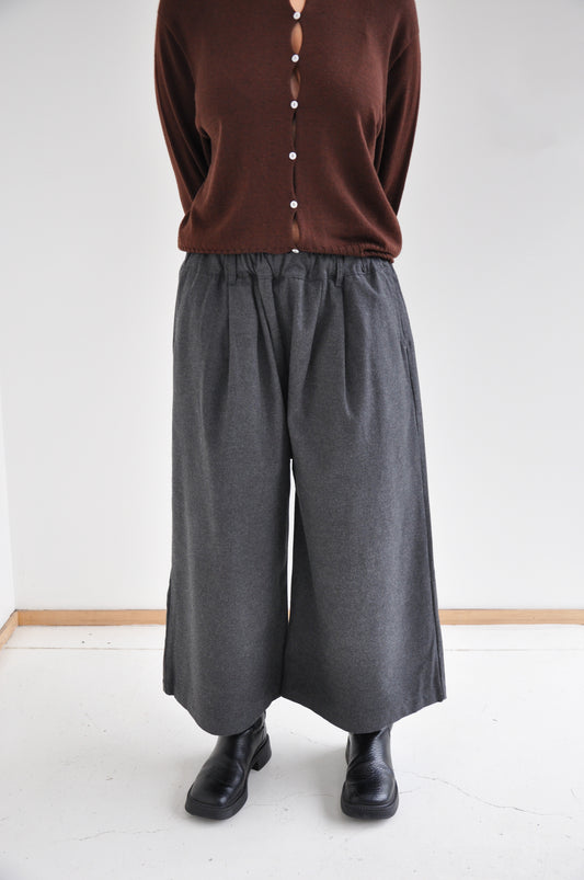 Smoky Quartz Shorts in Brushed Khaki