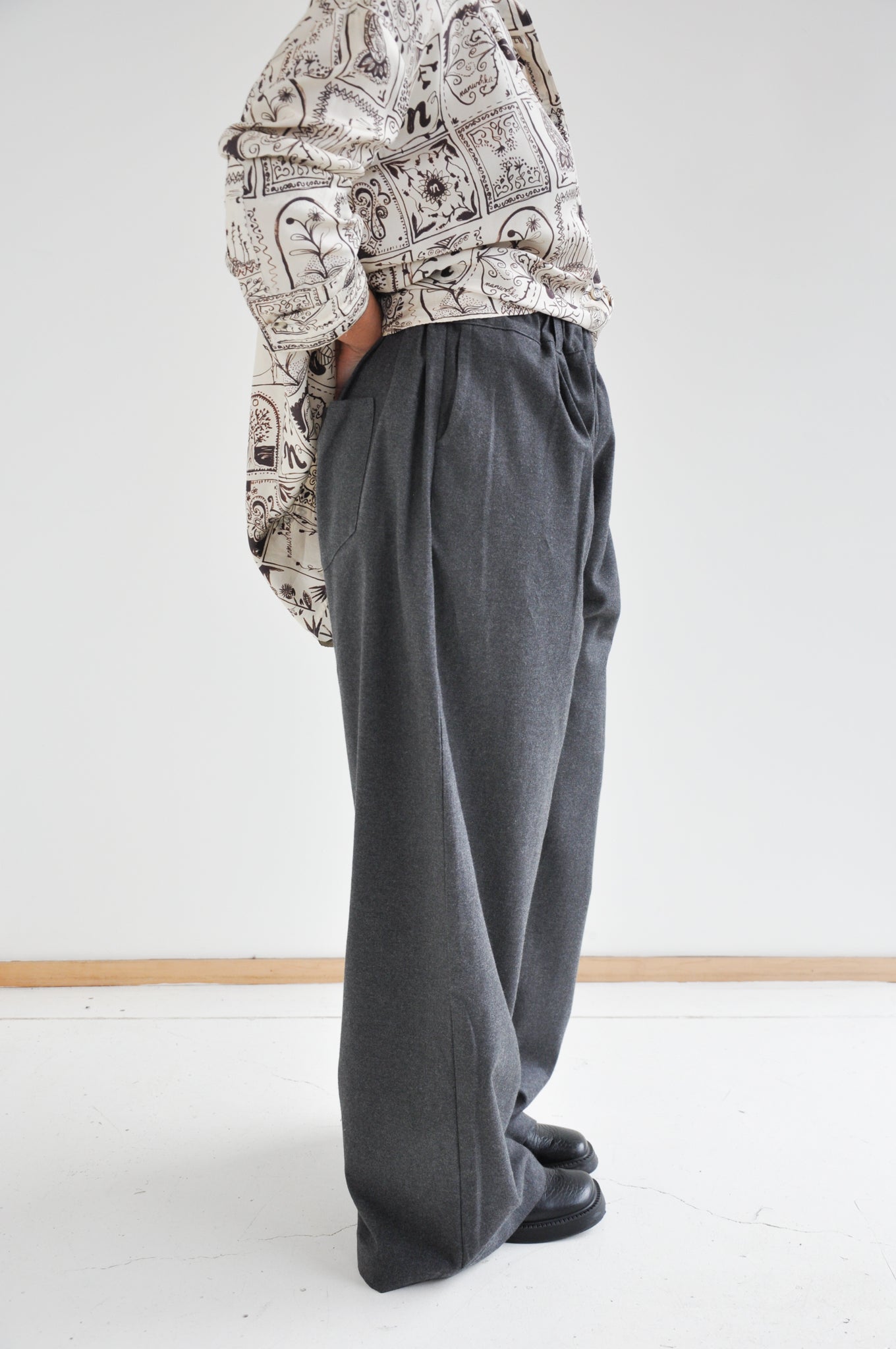 Smoky Quartz Pants in Brushed Khaki