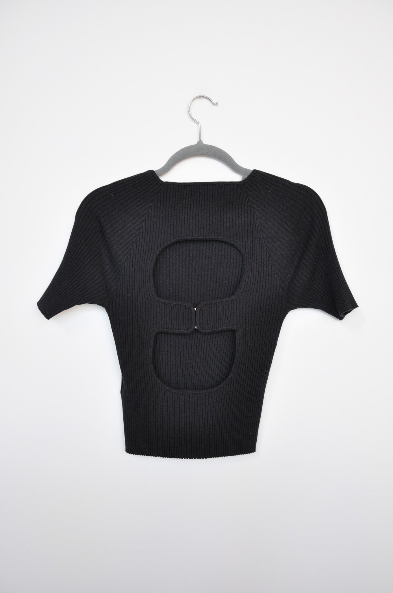 Wynn Hamlyn Ribbed Cut-Out Top - Black