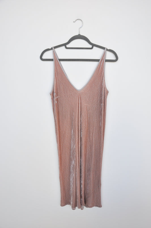 Miss Crab Velvet Slip - dusty pink