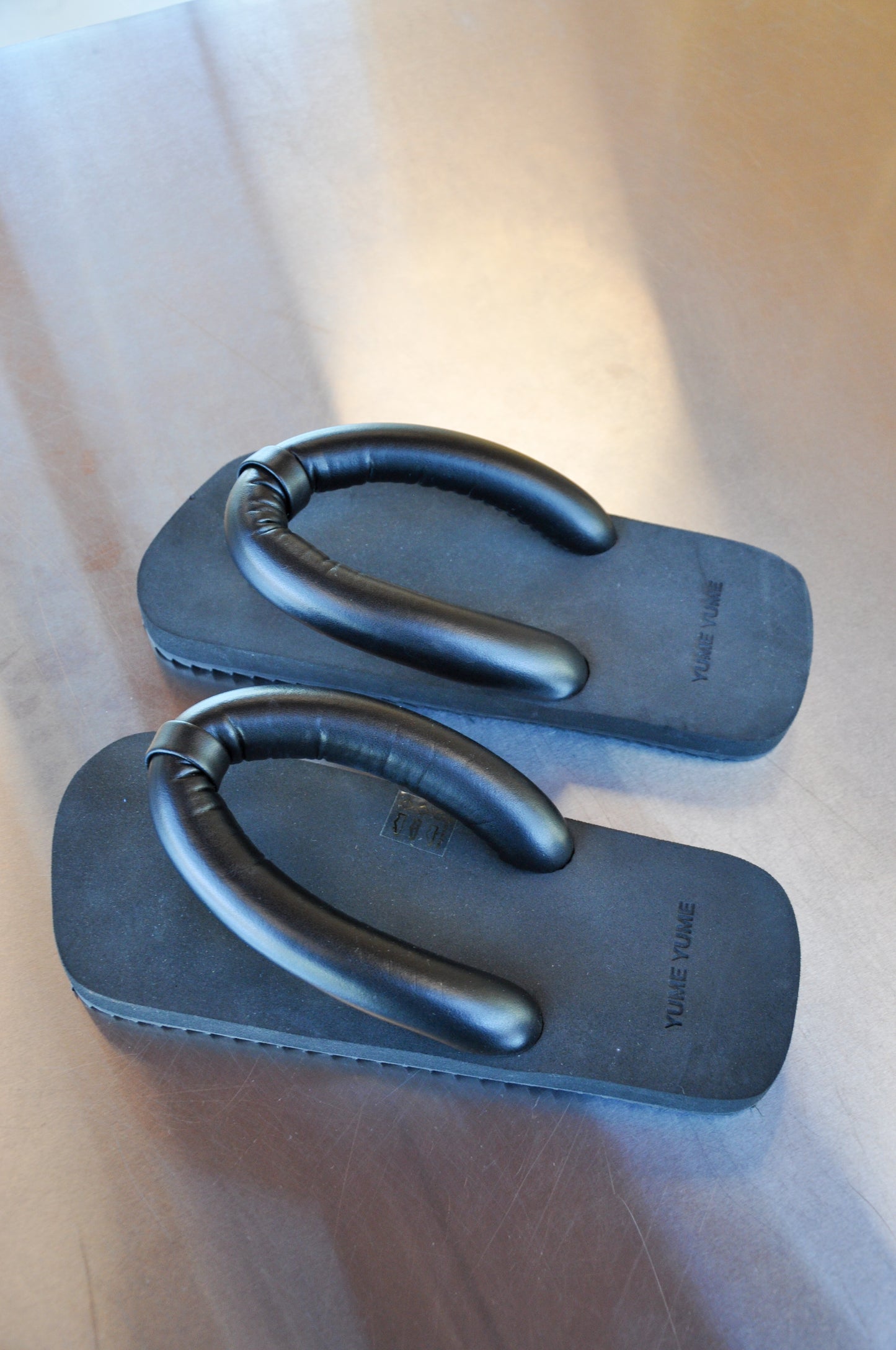 YUME YUME Black Suki Flip-Flops - black