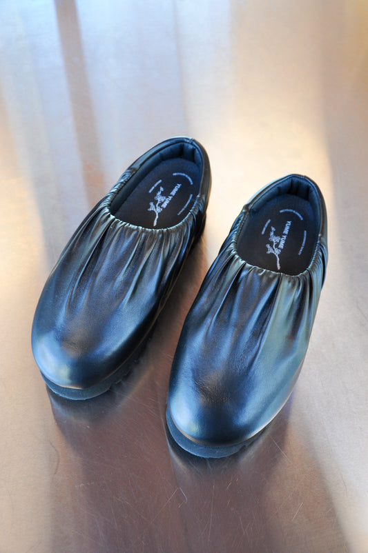 YUME YUME Black Truck Slide Slip-On - black