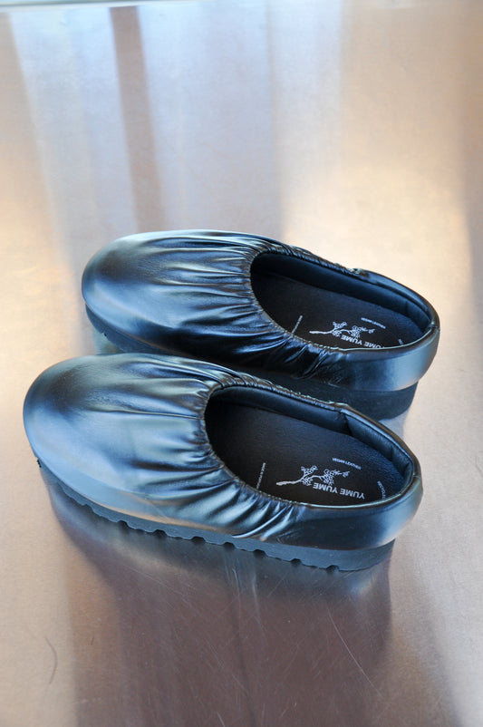 YUME YUME Black Truck Slide Slip-On - black