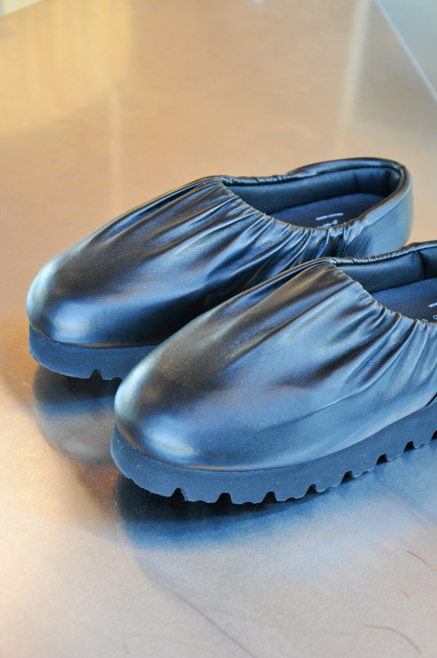 YUME YUME Black Truck Slide Slip-On - black