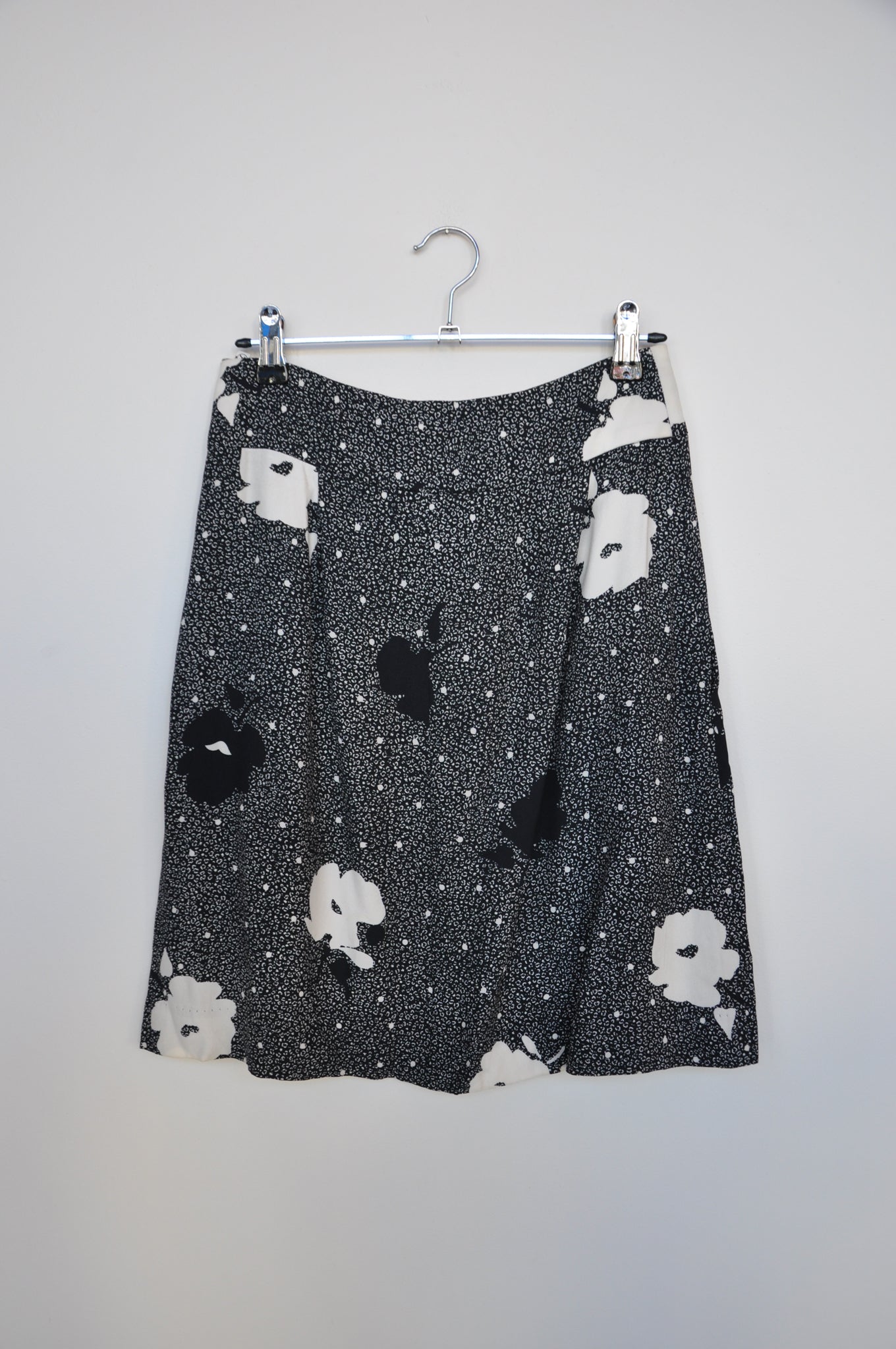 A.P.C Floral Skirt - black/white